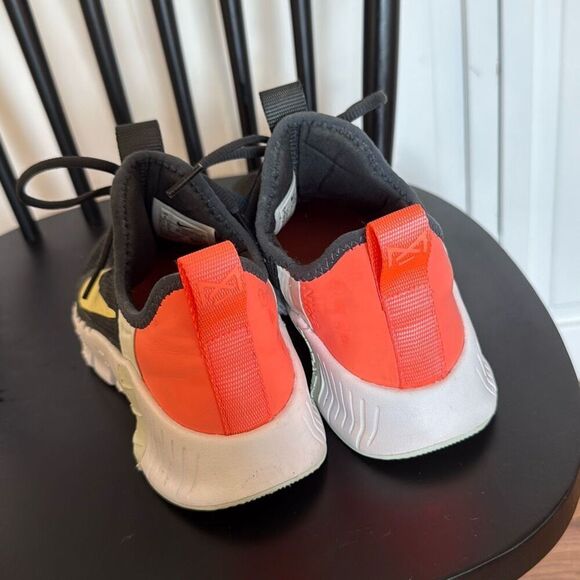 Nike Free Metacon 3 black sneakers size 6 - Picture 8 of 14